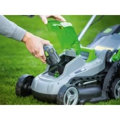 LUX 20V Akku-Rasenmäher 1 PowerSystem A-RM-1x 20/4/33 Set 1x 20V Akku 16 LUX 20V Akku-Rasenmäher 1 PowerSystem A-RM-1x 20/4/33 Set 1x 20V Akku -GartenOase Wohnaccessoires 121960809 A06 211119 RET01