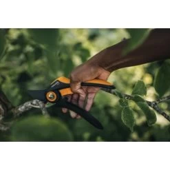 Fiskars Bypass-Gartenschere Plus P521 3 Fiskars Bypass-Gartenschere Plus P521 -GartenOase Wohnaccessoires 1395441 4905 02