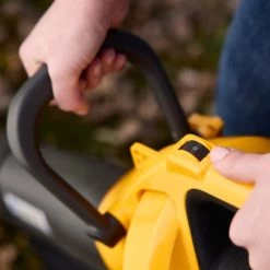 Stiga Akku-Laubsauger Und -bläser VS 100e Inkl. 2 Akkus & Doppelladegerät -GartenOase Wohnaccessoires 7050743 A02