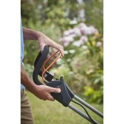 Black & Decker Black+Decker Akku-Rasenmäher 36 V/2x 2,5 Ah 38 Cm BCMW3336L2 -GartenOase Wohnaccessoires 838013 2012 838013 F890